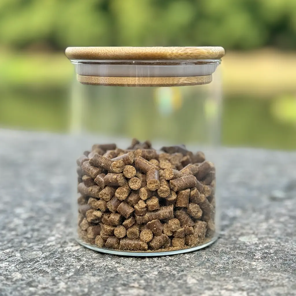 Dieses Trockenfutter gibt deinem Hund alle wichtigen Nährstoffe.